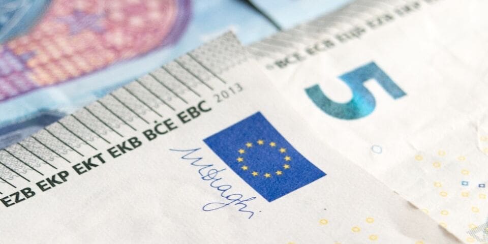 Défi 5 euros : une façon simple d'épargner au quotidien (PDF gratuit à imprimer !)